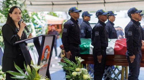 Juárez rinde homenaje a policía caído en cumplimiento de su deber