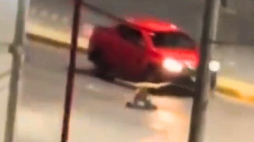 Hombre ebrio genera caos vial en bulevar Venustiano Carranza