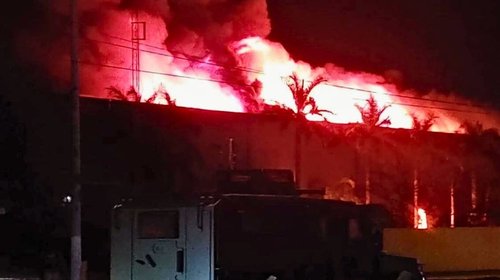 Mueren tres bomberos en incendio en maquiladora Spellman
