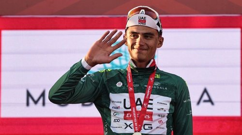 Isaac del Toro conquista Jebel Hafeet: es líder del UAE Tour 2026