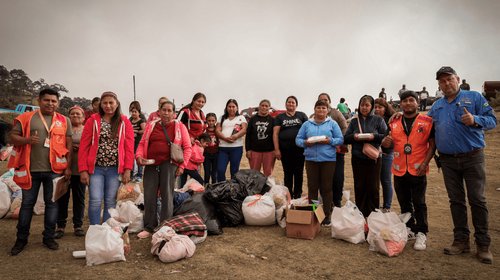 Distribuyen ayuda para miembros de comunidad 'La Cebolla'
