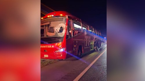 Choca autobús contra tráiler y deja 15 lesionados en Tamaulipas