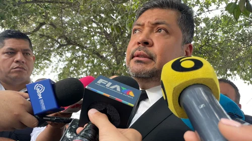 Hallan cuerpo en zona de ataque a oficiales; identifican banda