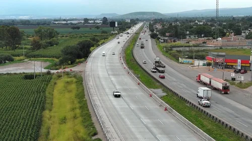 Rehabilitan tramo de México-Querétaro con materiales sostenibles