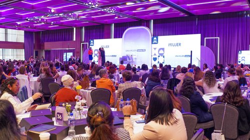 Impulsa Cemex el liderazgo femenino con Mujer Construrama