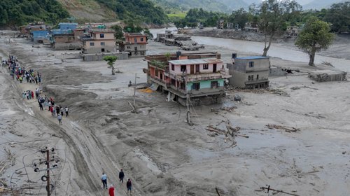 Nepal eleva a 1,924 los desaparecidos por devastadora inundación