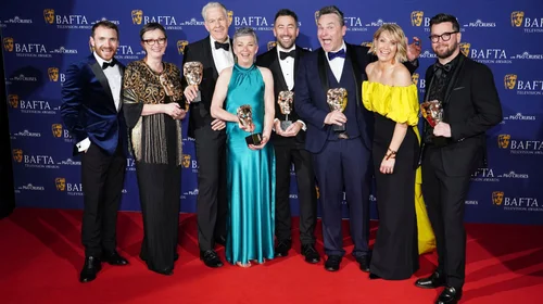 'Mr. Bates' y 'Blue Lights' dominan los premios Bafta