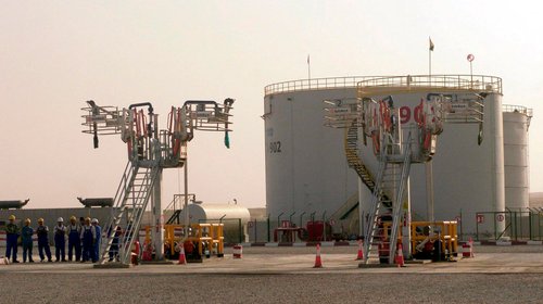 Supera precio del petróleo otra vez los US$100 dólares por barril