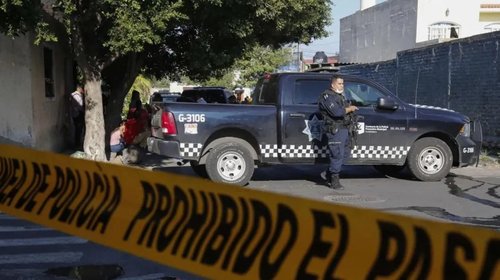Ejecutan a joven tras abrir puerta de su casa en Miguel Hidalgo