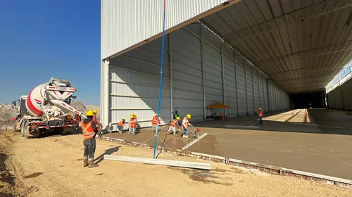 Cemex refuerza meganave refresquera en EDOMEX