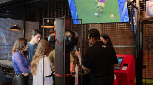 Tu lugar ideal para eventos corporativos con Batbox