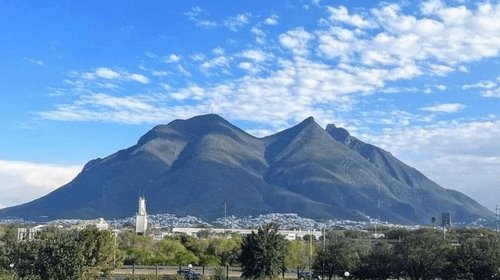 Azota calor en Nuevo León: prevén 38 °C este domingo 30 de agosto