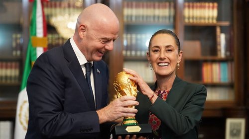 Recibe Sheinbaum a Infantino en preparación para el Mundial