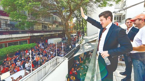 Reconocen politólogos fuerza de Samuel entre los jóvenes