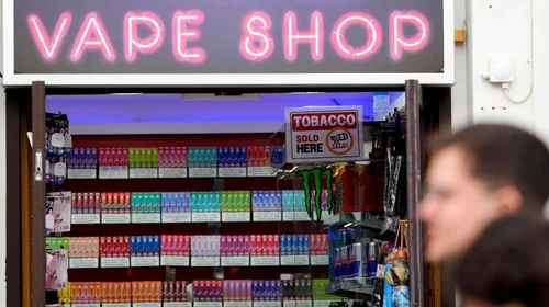 Prohíbe Reino Unido venta de vapeadores desechables