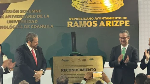 Rinden homenaje a Universidad Tecnológica por su 30 aniversario