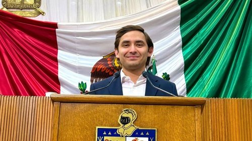 Afirma morenista que tendrá línea del CEN sobre juicio político