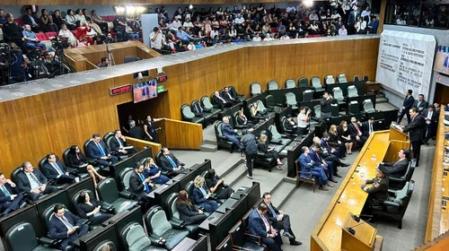 MC, Morena, PT y PVEM, abandonan el pleno del Congreso de NL