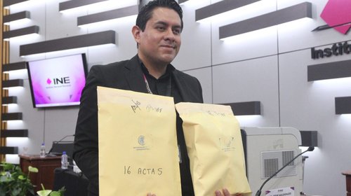 INE prueba voto electrónico por internet en simulacro en Coahuila