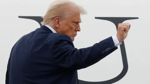 Trump ataca a conductor de radio por criticar su presidencia