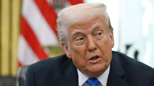 Planea Trump multa de $998 dólares diarios para migrantes