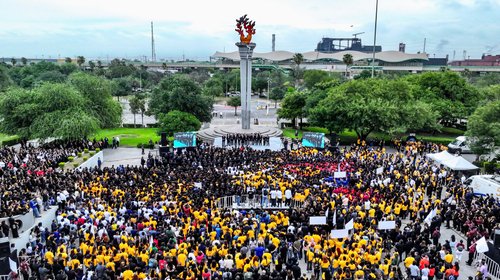 UANL conmemora 55 años de autonomía con acto masivo