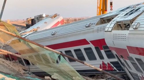 Varios muertos y 94 heridos tras descarrilarse tren en Egipto