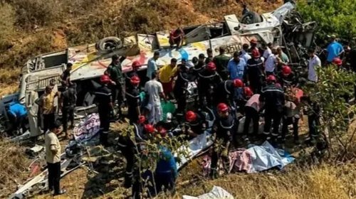 Vuelca autobús en Argelia; deja al menos 20 muertos