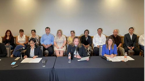 Aseguran colectivos que entrega de libros en NL es ilegal