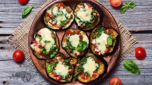Prepara esta rica receta de berenjenas al horno