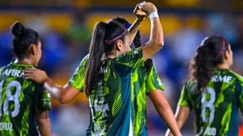 Ovalle marca repóker y borra contenido de las Amazonas