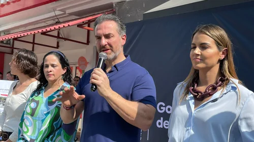 No se pagará deuda a AyD, 'no le debemos ni un quinto': Adrián