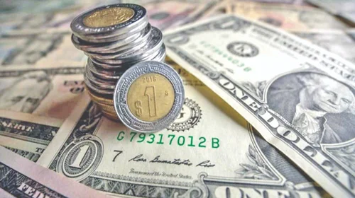 Tiene peso mexicano su peor pérdida en más de 15 años