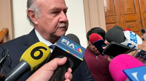 'PRI y PAN podrían recortar proyectos de Samuel': Navarro