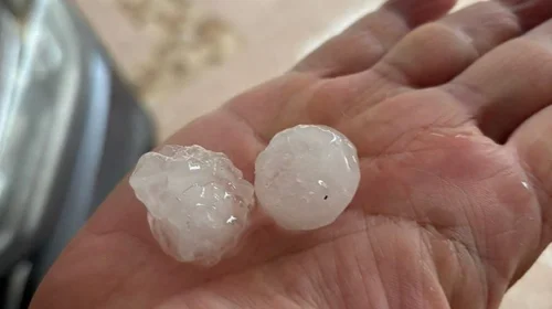 Sorprende a la urbe regia lluvia, vientos y granizada