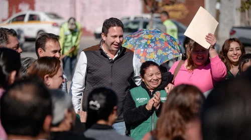 Rehabilitan 247 plazas y áreas verdes con programa 'Aquí andamos'