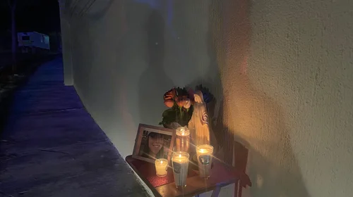 Colocan altar en el Cerro de las Mitras en memoria a Ana Carolina