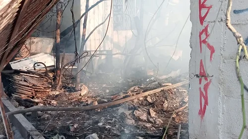Bomberos controlan incendio en vivienda de la colonia Fundadores