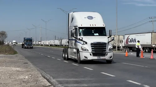 Aumenta déficit de operadores de carga en Nuevo Laredo