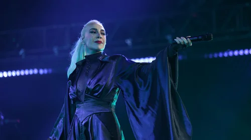 Mónica Naranjo da ‘calor’ a los regios en la Arena Monterrey