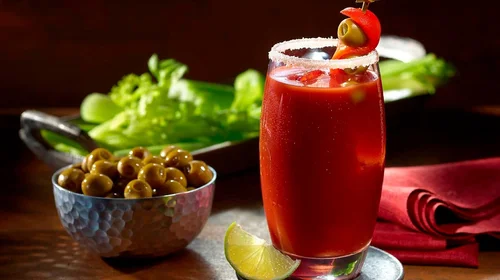 El misterio detrás del Bloody Mary: historia y receta