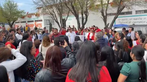 Maestros defienden sus derechos y anuncian paro laboral