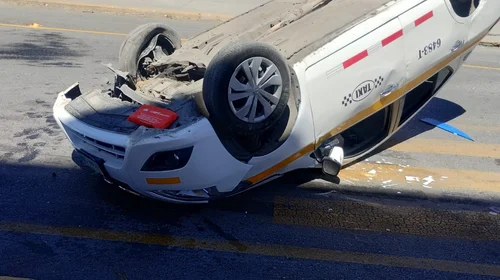 Taxista se vuelca y el seguro se niega a cubrir gastos