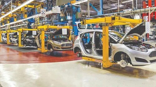 'Trasladar armadoras a EUA sería caro y tardado': automotrices