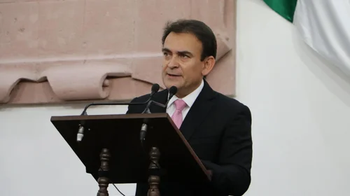 Exhortan impulsar la contratación de personas de talla pequeña