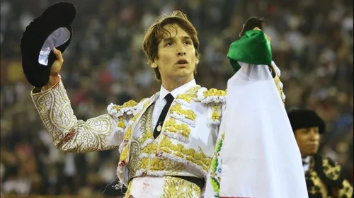Arturo Gilio disfruta el ‘olé’ de la afición regiomontana