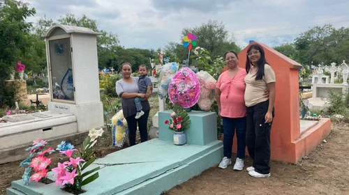 Adelantan regios visita a panteones, por Día de las Madres