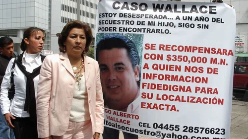 Ordenan liberación de vinculada al caso Wallace tras 19 años