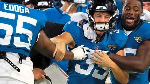 Cam Little, con una patada histórica, pone a soñar a los Jaguars