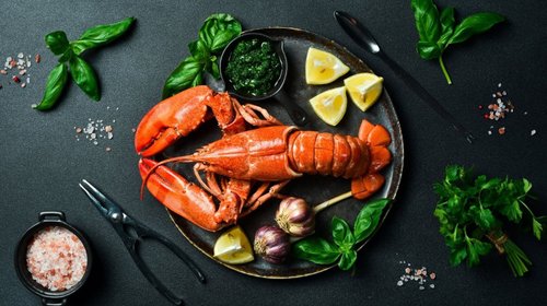 De la pobreza a la alta cocina: la historia de la langosta
